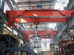 <b>74/10 吨冶金双梁行车适合吊运熔融金属物料吗？</b>