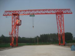 <b>200 吨龙门吊重型构件吊装安全系数达标吗</b>